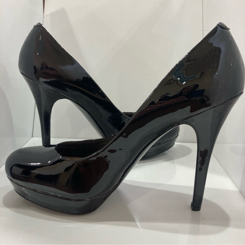 Arturo Chiang Black Patent Heels Size 10M
